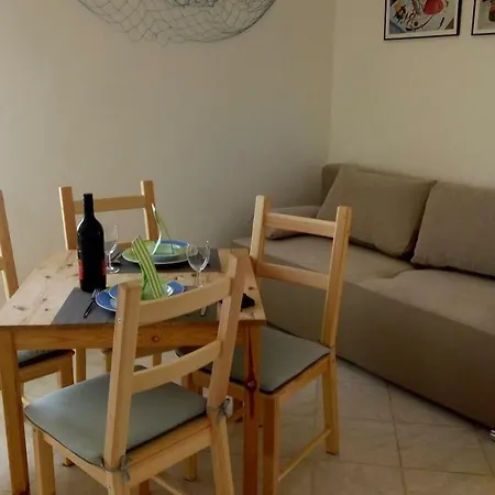 아파트 Apartmani Vir 비르