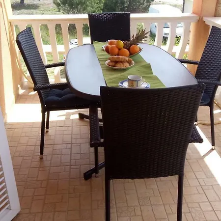 Apartmani Vir 아파트